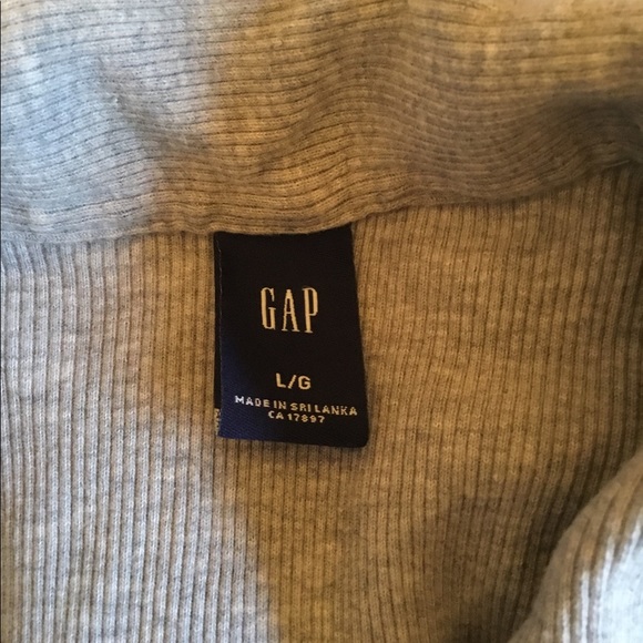 GREY GAP TOP - Picture 3 of 3